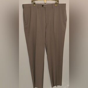 Haggar Men's Dress Pants 44x32 Classic Fit
